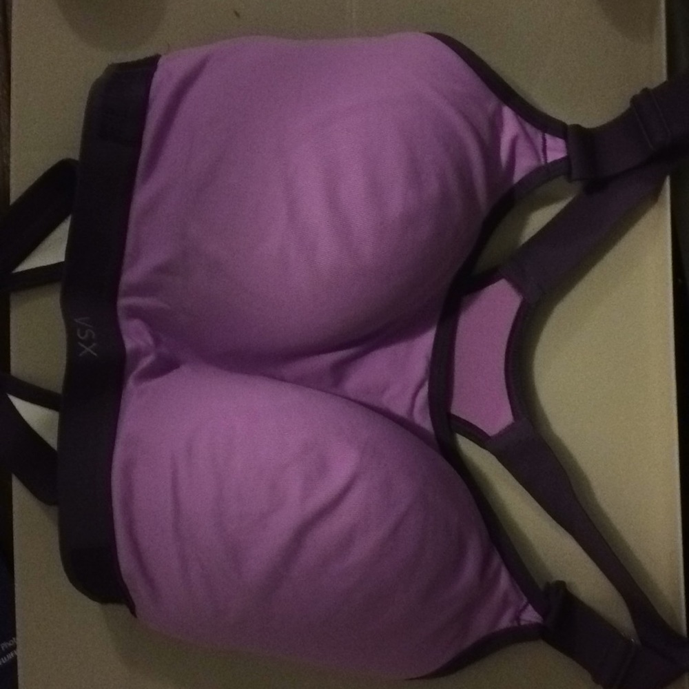 Sports bra